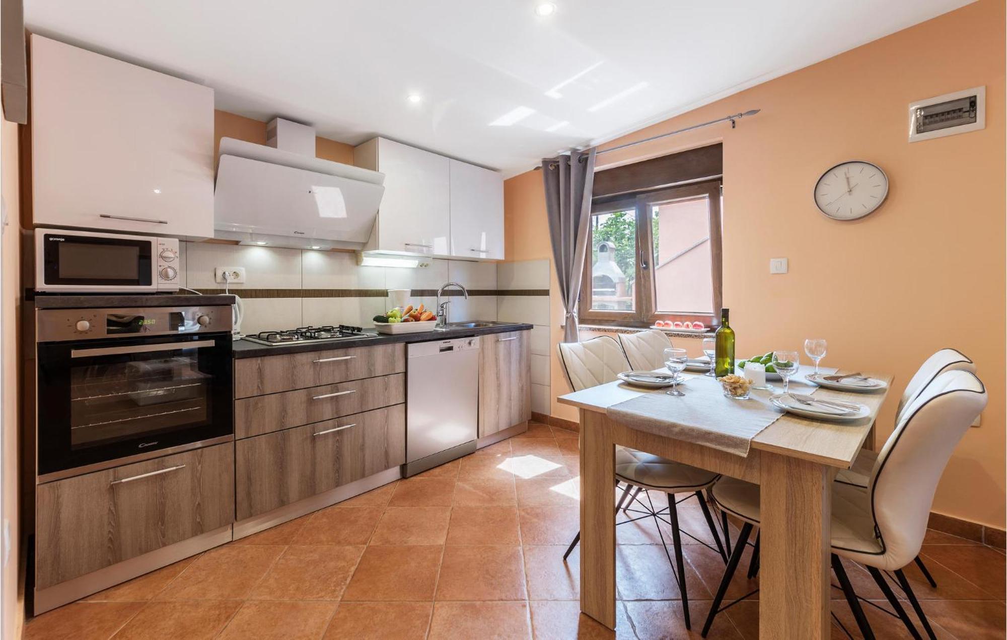 1 Bedroom Stunning Apartment In Pula Bagian luar foto