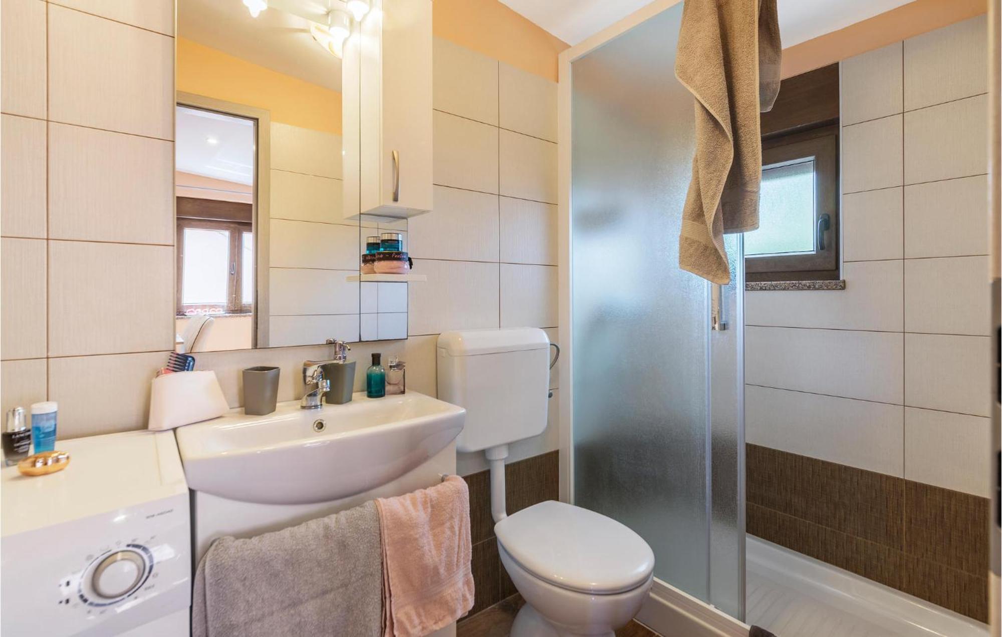 1 Bedroom Stunning Apartment In Pula Bagian luar foto