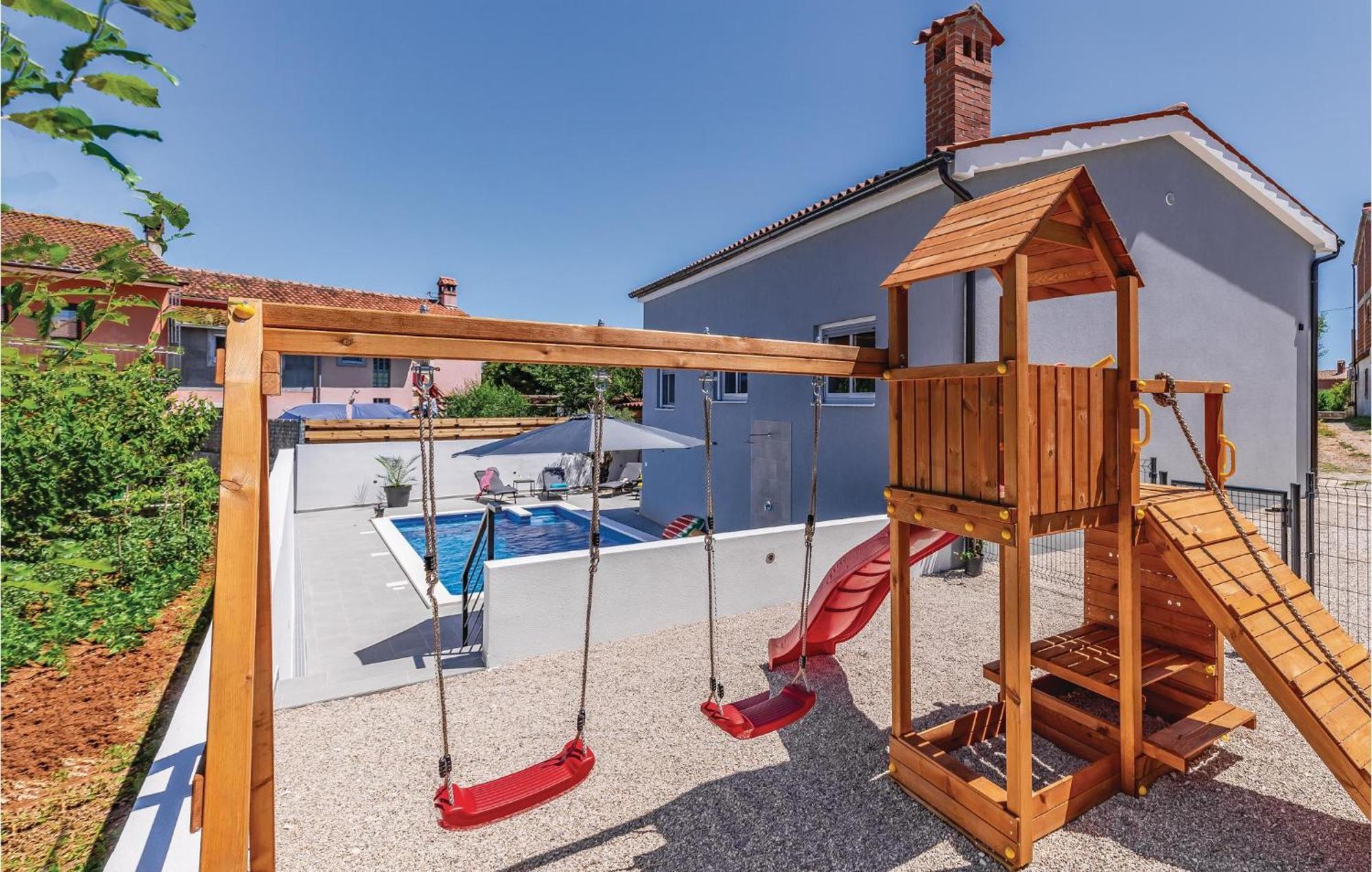 1 Bedroom Stunning Apartment In Pula Bagian luar foto